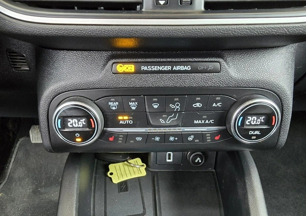 Ford Focus cena 63900 przebieg: 168300, rok produkcji 2019 z Sejny małe 154